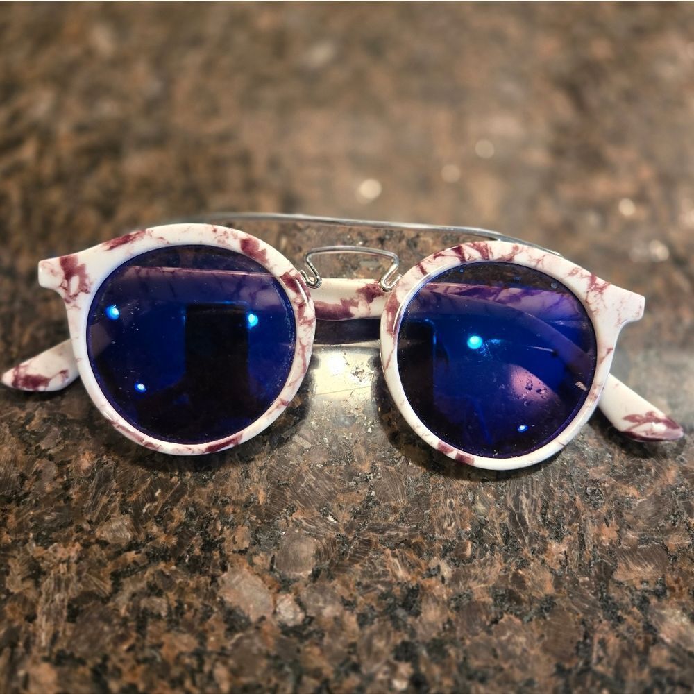 Marble Pattern Round Aviator Sunglasses with Blue Lenses